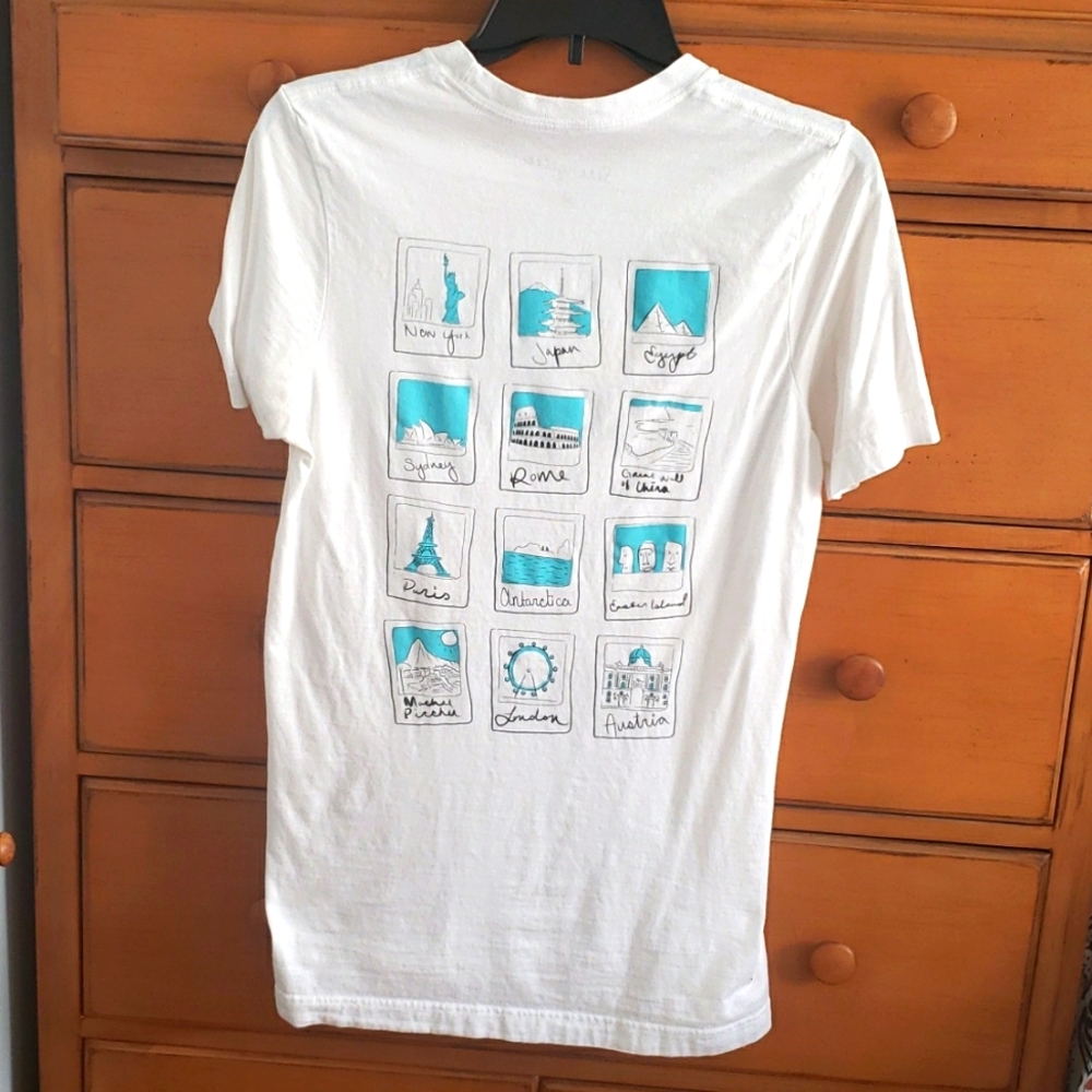 Serengetee White Polaroid Travel T-shirt Unisex Size Medium